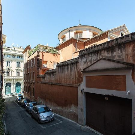 Urbana Lodge, Monti Рим Екстериор снимка