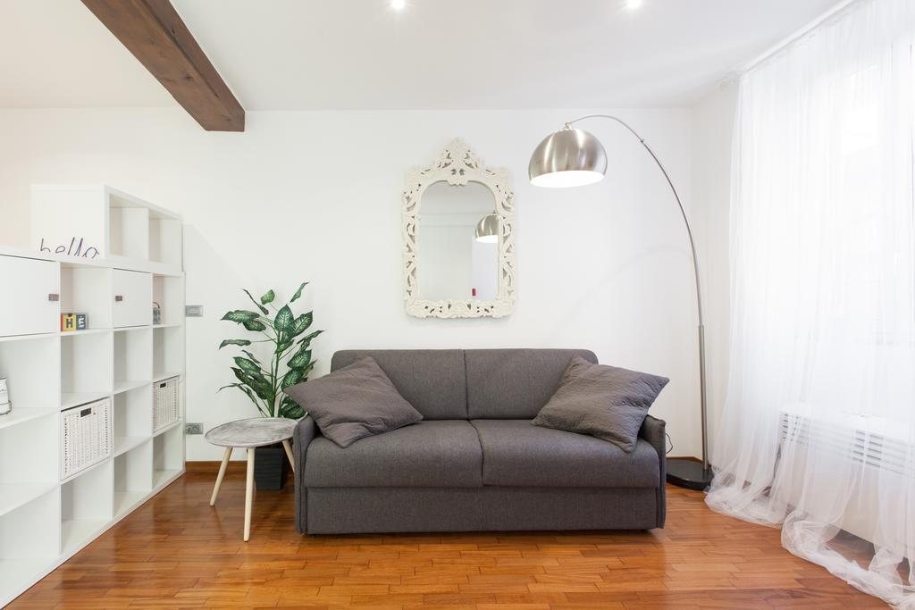 Urbana Lodge, Monti Рим Екстериор снимка