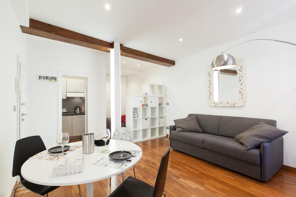 Urbana Lodge, Monti Рим Екстериор снимка