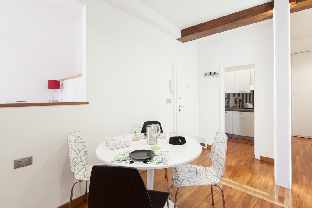 Urbana Lodge, Monti Рим Екстериор снимка